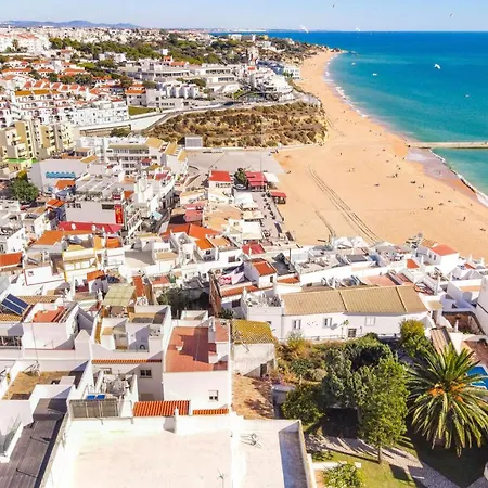 Typical Fisherman's With Amazing Sea Views! Будинок відпочинку Албуфейра